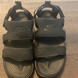 Unisex Nike Sandals (Black)